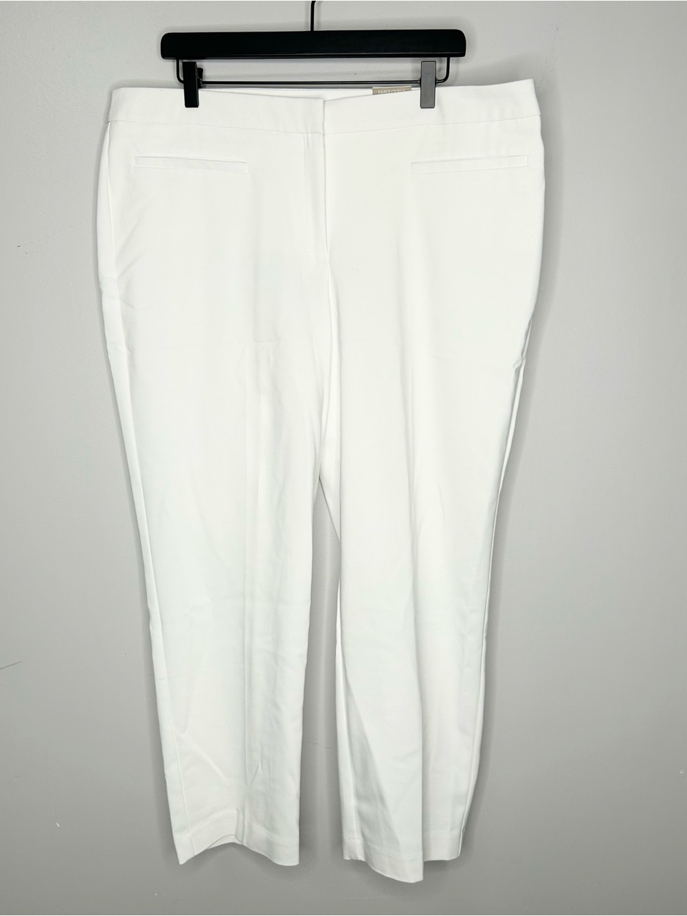 Chico’s Fabulously Slimming Darcy Optic White Ankle Pants Size 3 or US 16